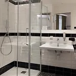 ستات شيتا فندق 4*