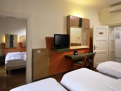 Готель Stadt Citta 4*
